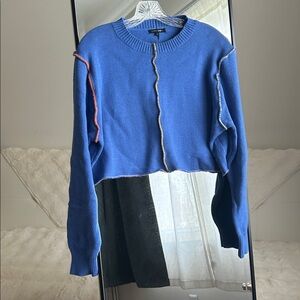 Multicolor stitching cropped sweater